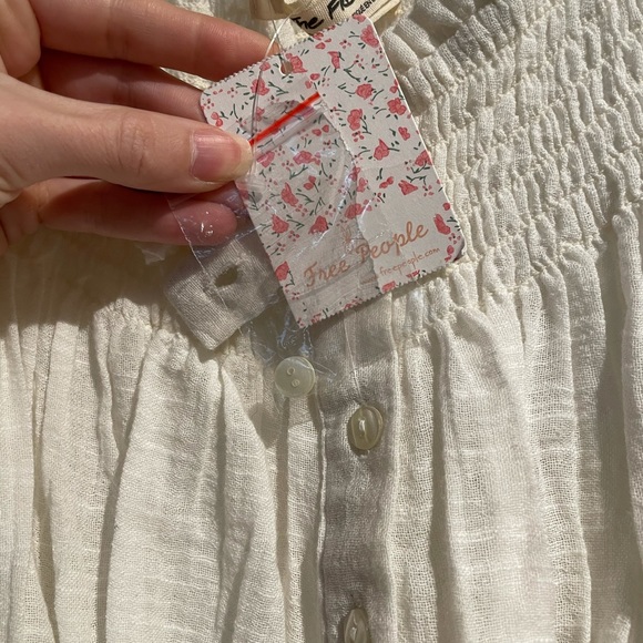 Free People white boho crop blouse. - Picture 6 of 6